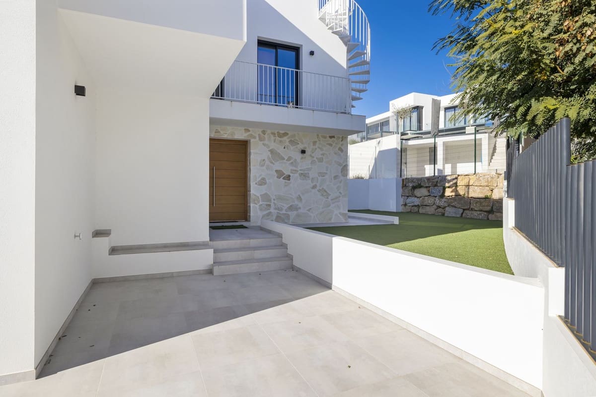 6 soverom Villa til salgs i La Cala de Mijas - € 2 650 000 (Ref: 9145002)