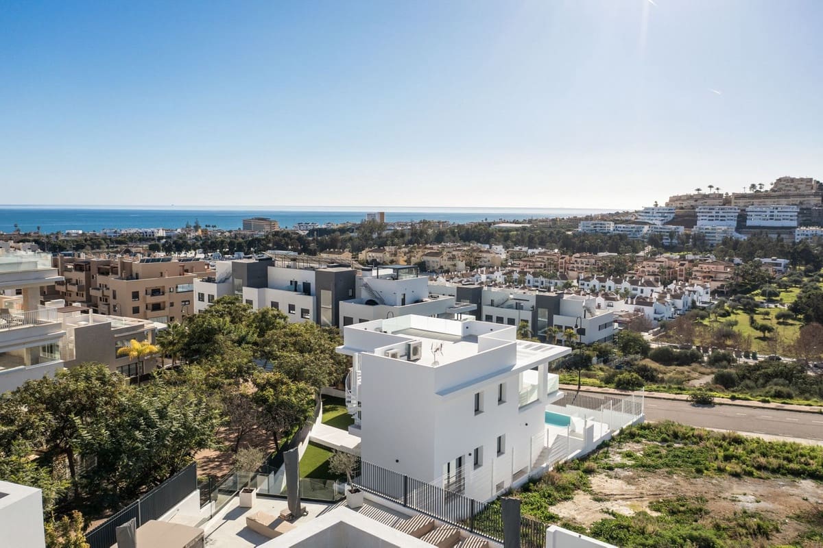 6 soverom Villa til salgs i La Cala de Mijas - € 2 650 000 (Ref: 9145002)