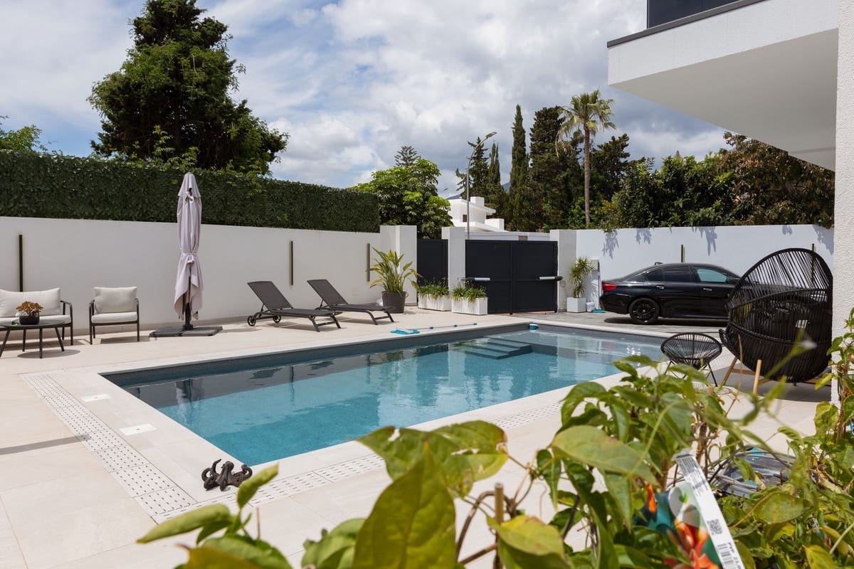 Chalet de 6 habitaciones en Benalmádena en venta con garaje - 1.950.000 € (Ref: 9145004)