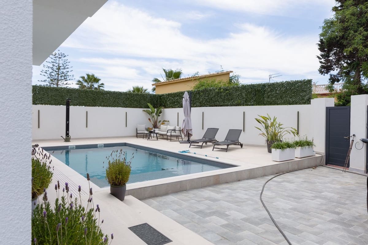 Chalet de 6 habitaciones en Benalmádena en venta con garaje - 1.950.000 € (Ref: 9145004)