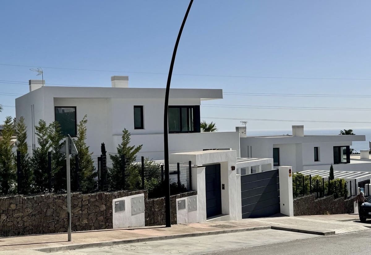 4 soveværelse Villa til salg i Fuengirola - € 1.775.000 (Ref: 9145007)