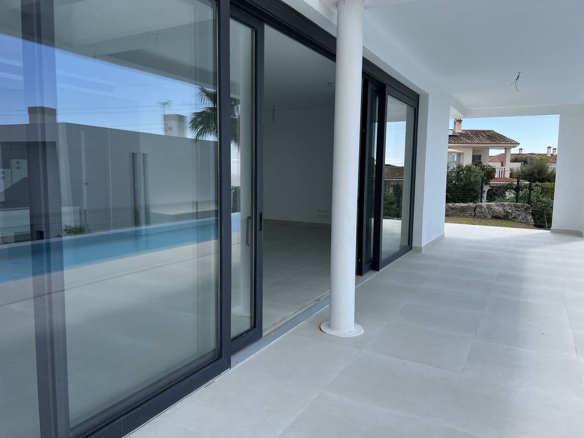 Chalet de 4 habitaciones en Fuengirola en venta - 1.755.000 € (Ref: 9145007)