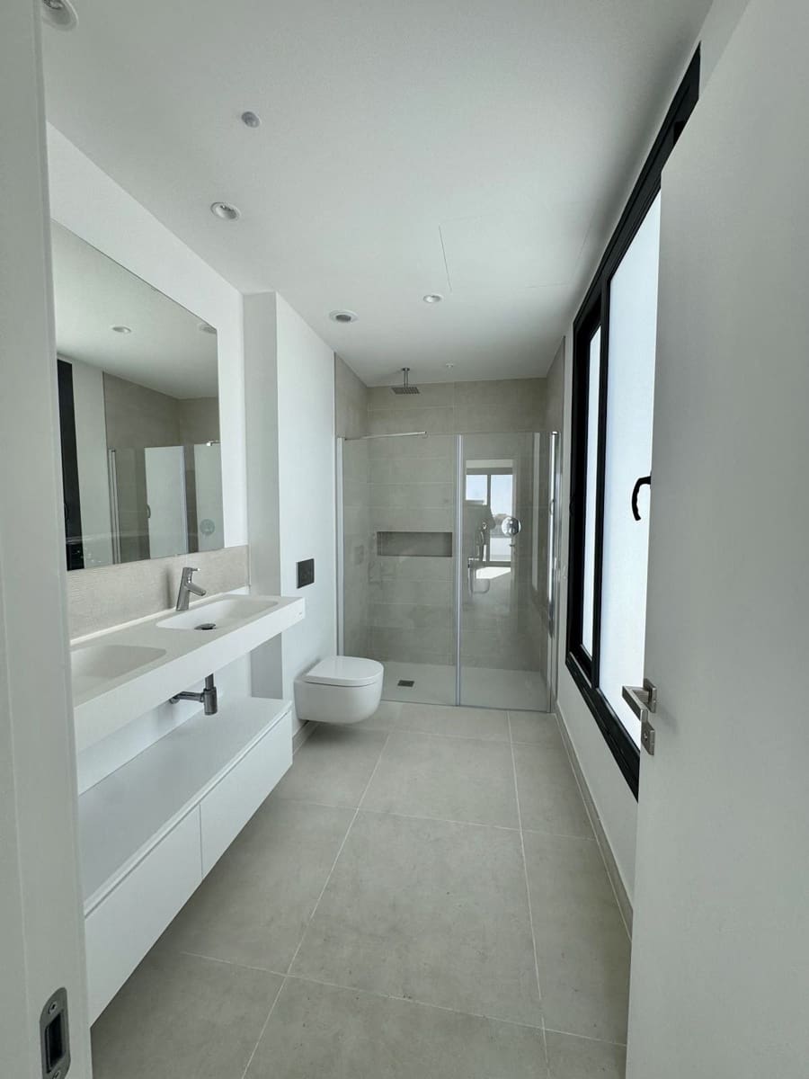 Chalet de 4 habitaciones en Fuengirola en venta - 1.755.000 € (Ref: 9145007)