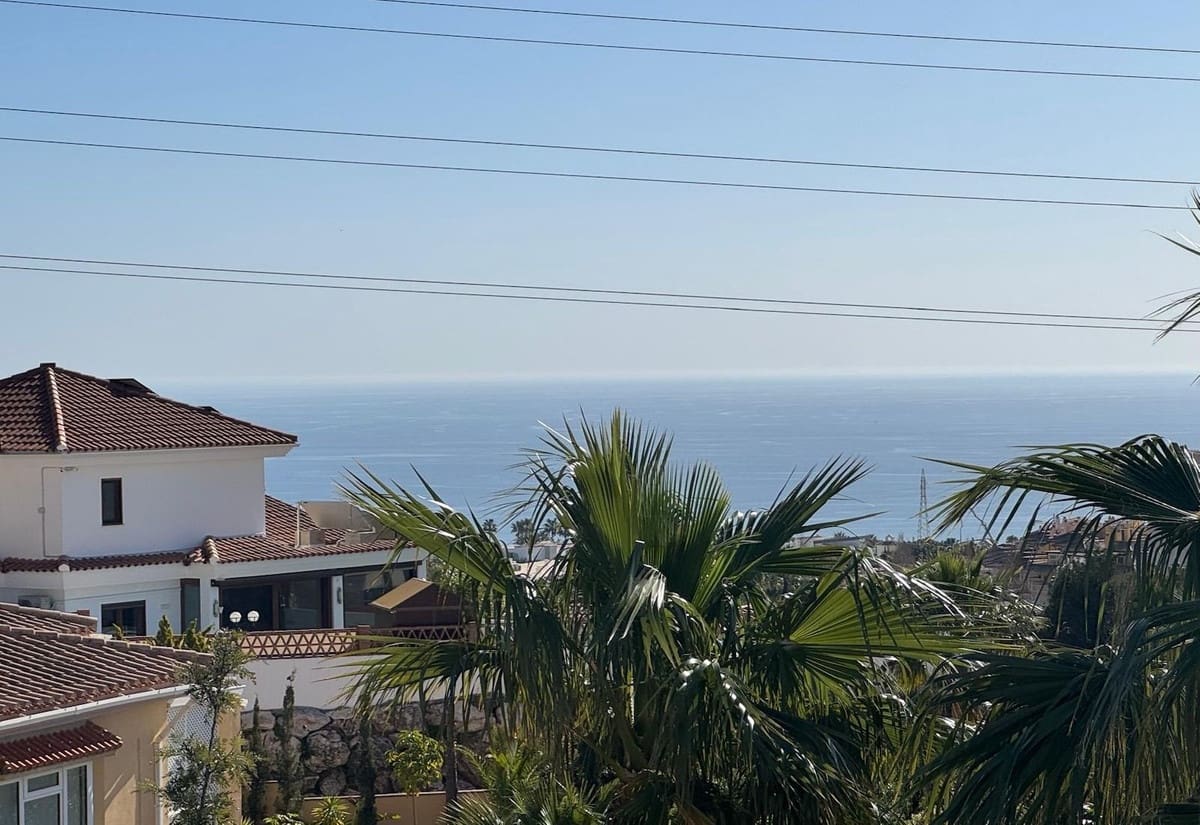 Chalet de 4 habitaciones en Fuengirola en venta - 1.755.000 € (Ref: 9145007)