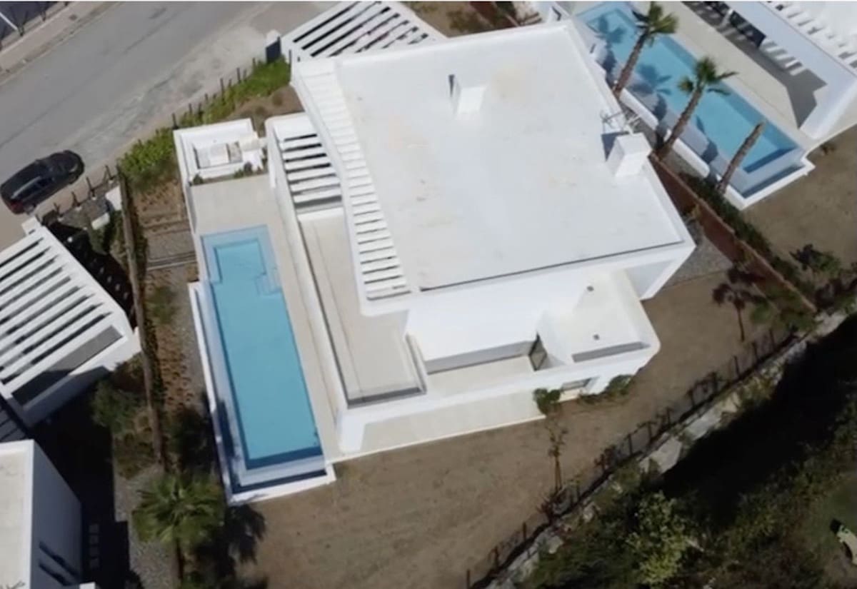 Chalet de 4 habitaciones en Fuengirola en venta - 1.755.000 € (Ref: 9145007)