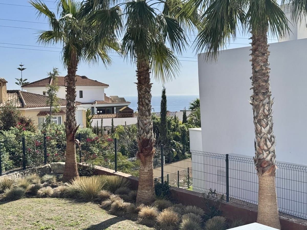 Chalet de 4 habitaciones en Fuengirola en venta - 1.755.000 € (Ref: 9145007)