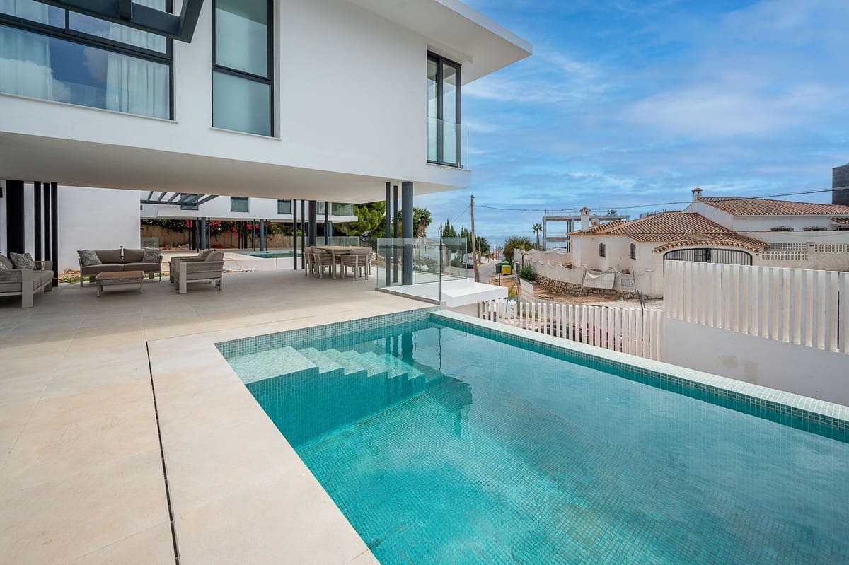 4 soveværelse Villa til salg i El Chaparral med garage - € 1.995.000 (Ref: 9145008)