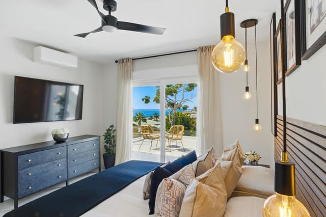 Chalet de 4 habitaciones en La Cala de Mijas, Mijas en venta con garaje - 1.895.000 € (Ref: 9145009)