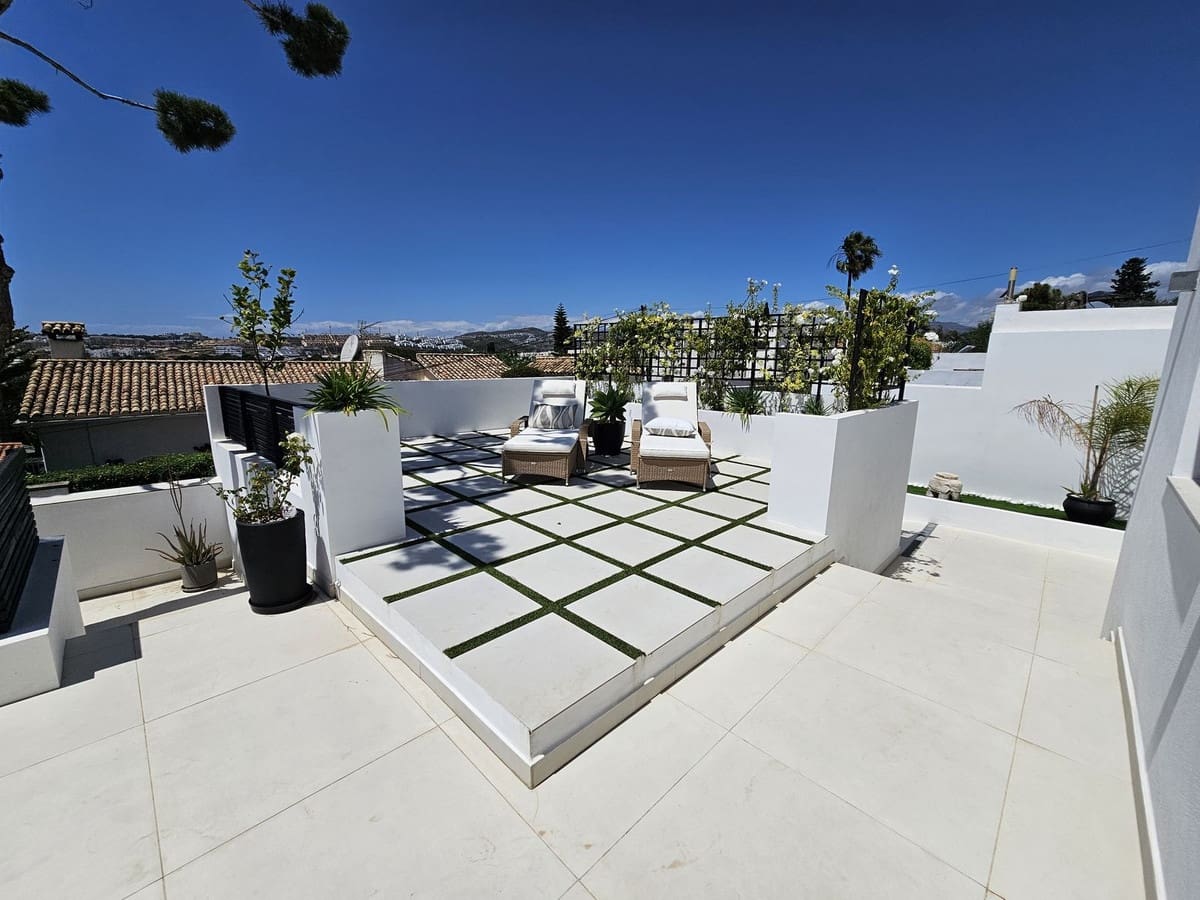 4 chambre Villa/Maison à vendre à La Cala de Mijas avec garage - 1 895 000 € (Ref: 9145009)