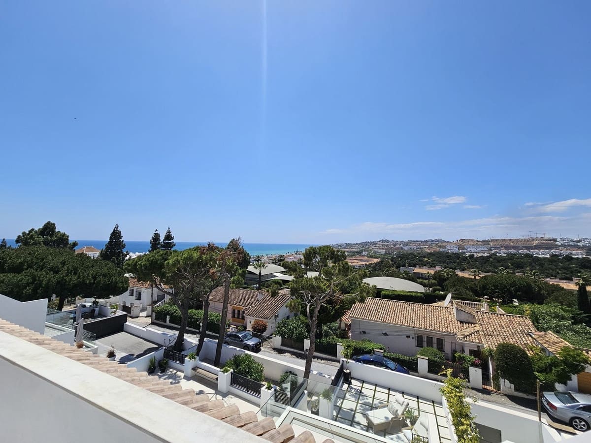 4 chambre Villa/Maison à vendre à La Cala de Mijas avec garage - 1 895 000 € (Ref: 9145009)