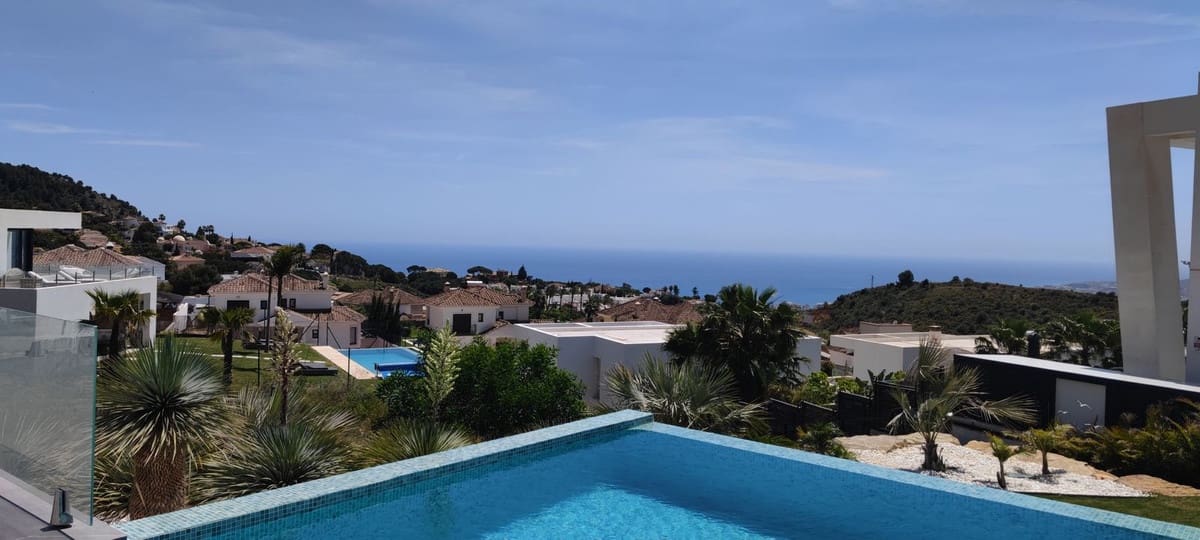 Chalet de 5 habitaciones en Mijas en venta - 1.850.000 € (Ref: 9145010)