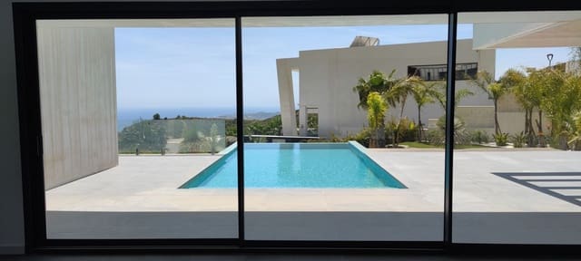 Chalet de 5 habitaciones en Mijas en venta - 1.850.000 € (Ref: 9145010)