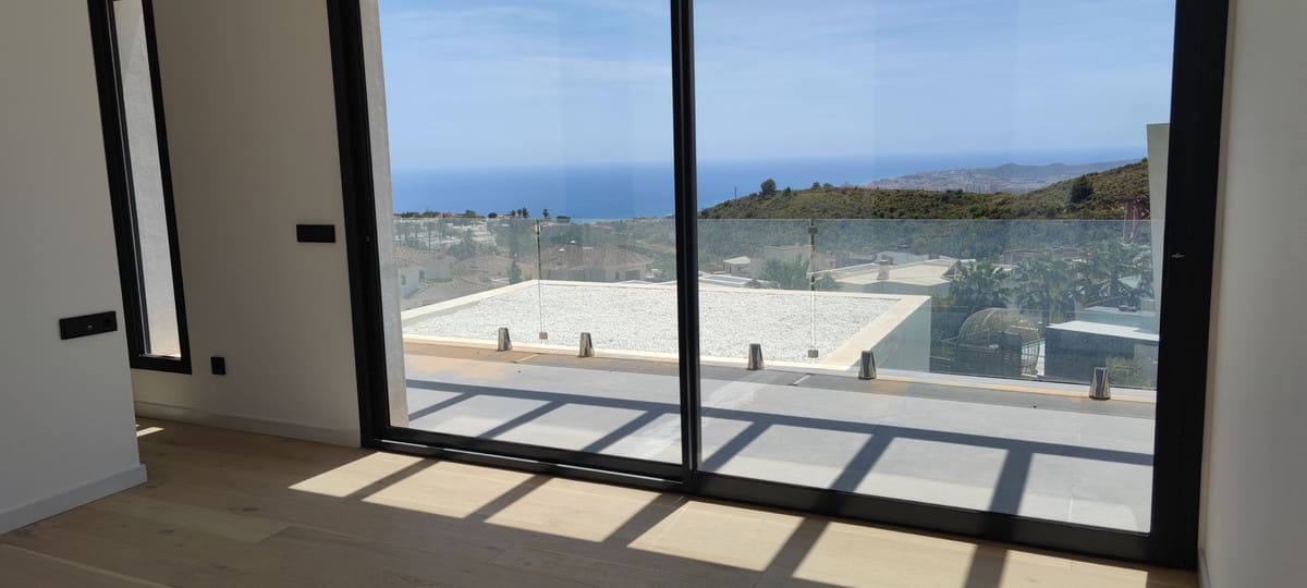 Chalet de 5 habitaciones en Mijas en venta - 1.850.000 € (Ref: 9145010)