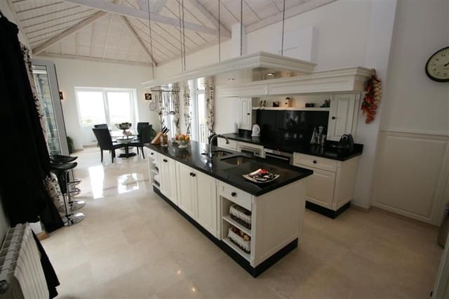 Chalet de 5 habitaciones en Mijas en venta con garaje - 1.850.000 € (Ref: 9145011)
