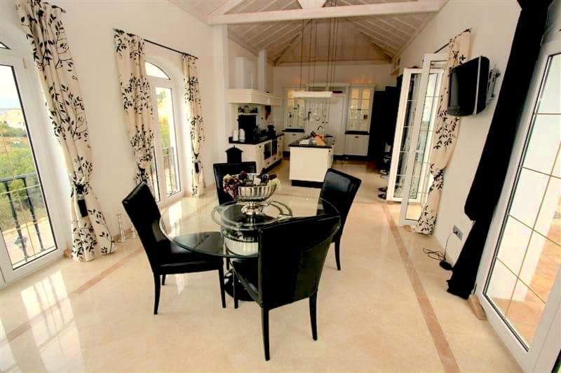 Chalet de 5 habitaciones en Mijas en venta con garaje - 1.850.000 € (Ref: 9145011)