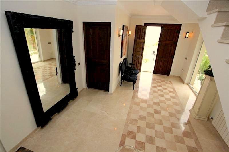 Chalet de 5 habitaciones en Mijas en venta con garaje - 1.850.000 € (Ref: 9145011)