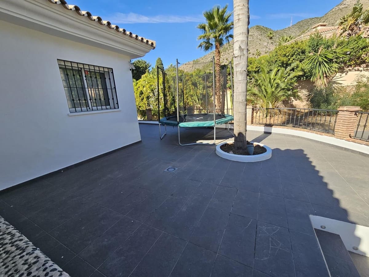 Chalet de 5 habitaciones en Benalmádena en venta con garaje - 1.750.000 € (Ref: 9145013)