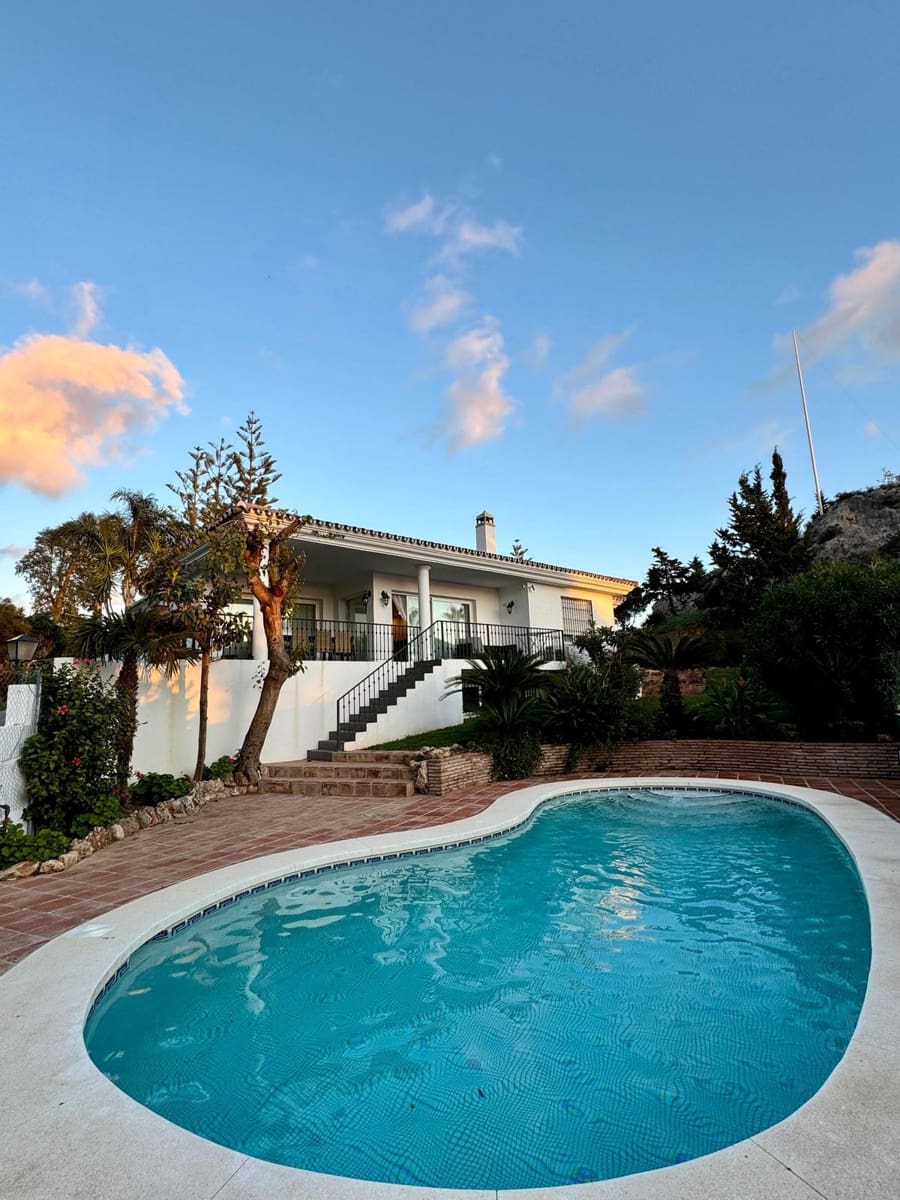 Chalet de 5 habitaciones en Benalmádena en venta con garaje - 1.750.000 € (Ref: 9145013)