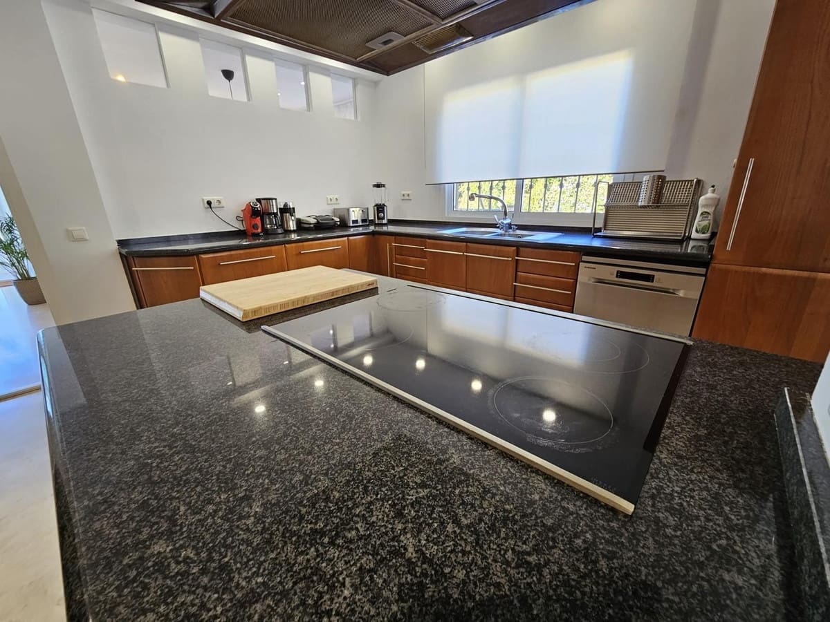 Chalet de 5 habitaciones en Benalmádena en venta con garaje - 1.750.000 € (Ref: 9145013)