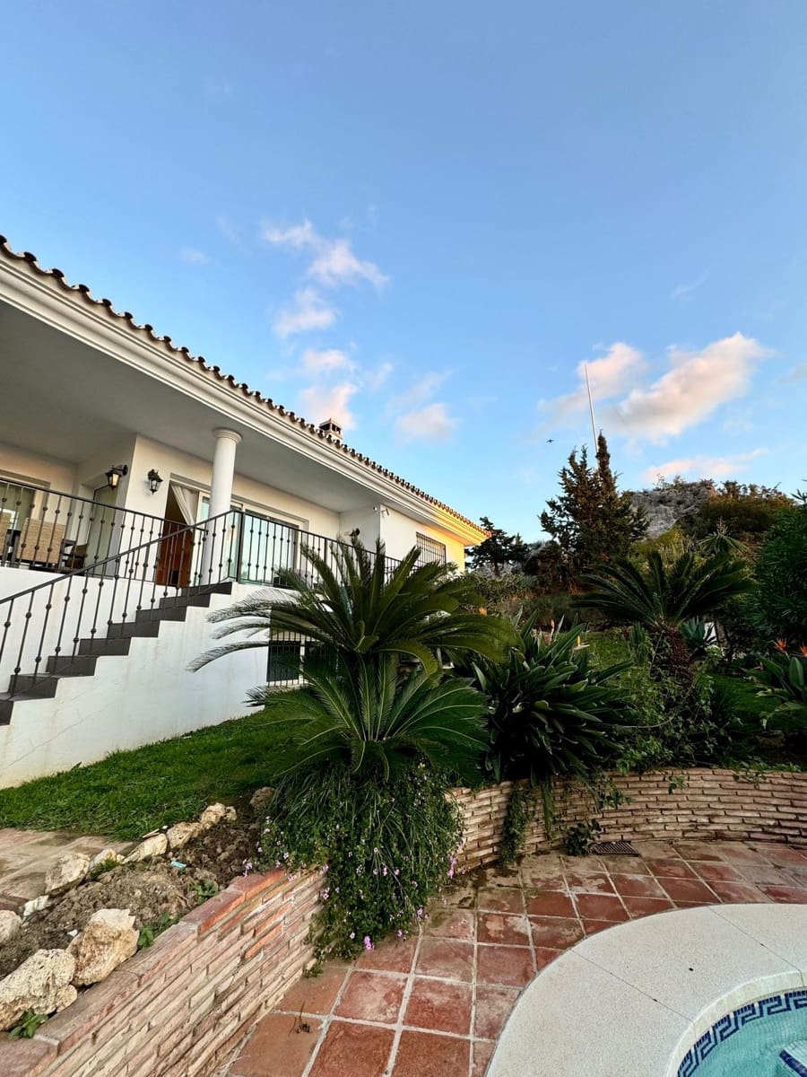 Chalet de 5 habitaciones en Benalmádena en venta con garaje - 1.750.000 € (Ref: 9145013)