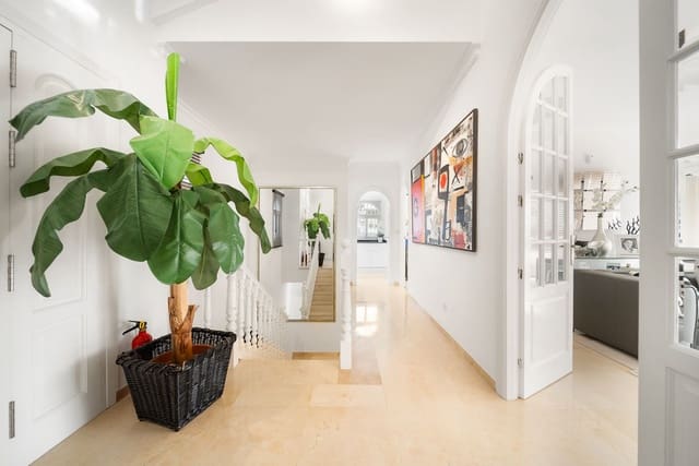 4 makuuhuone Huvila myytävänä paikassa El Chaparral, Mijas mukana 
autotalli - 1 595 000 € (Ref: 9145014)