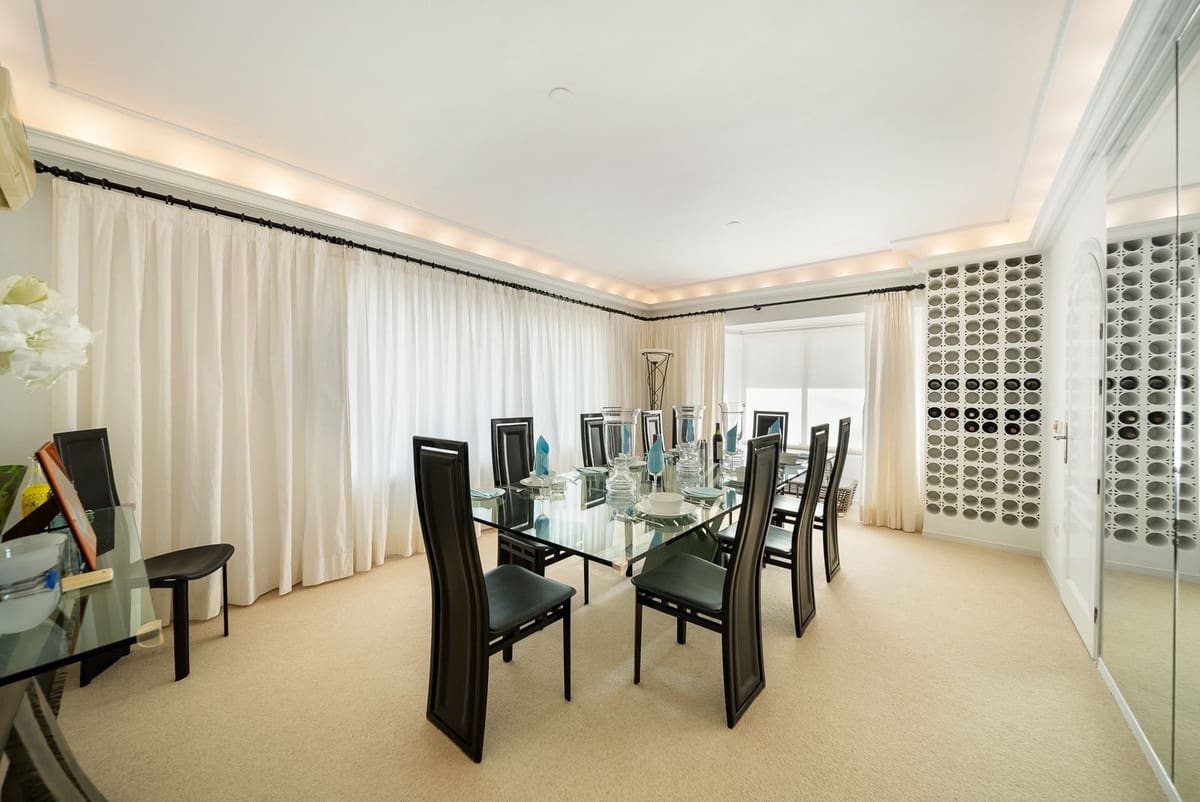 4 soveværelse Villa til salg i El Chaparral med garage - € 1.595.000 (Ref: 9145014)