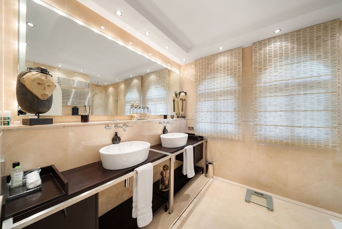 4 soveværelse Villa til salg i El Chaparral med garage - € 1.595.000 (Ref: 9145014)