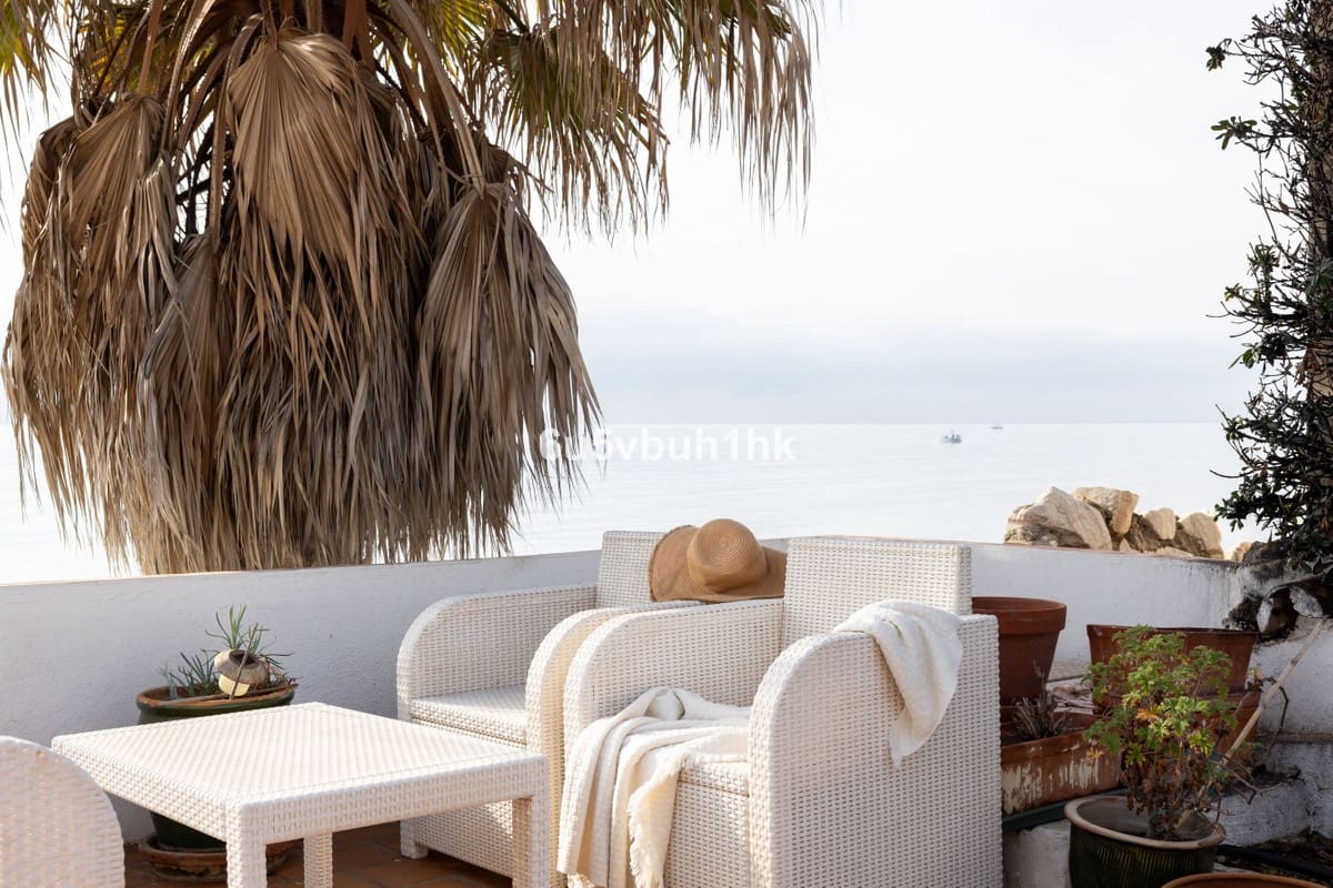 Chalet de 4 habitaciones en El Chaparral en venta - 1.680.000 € (Ref: 9145015)