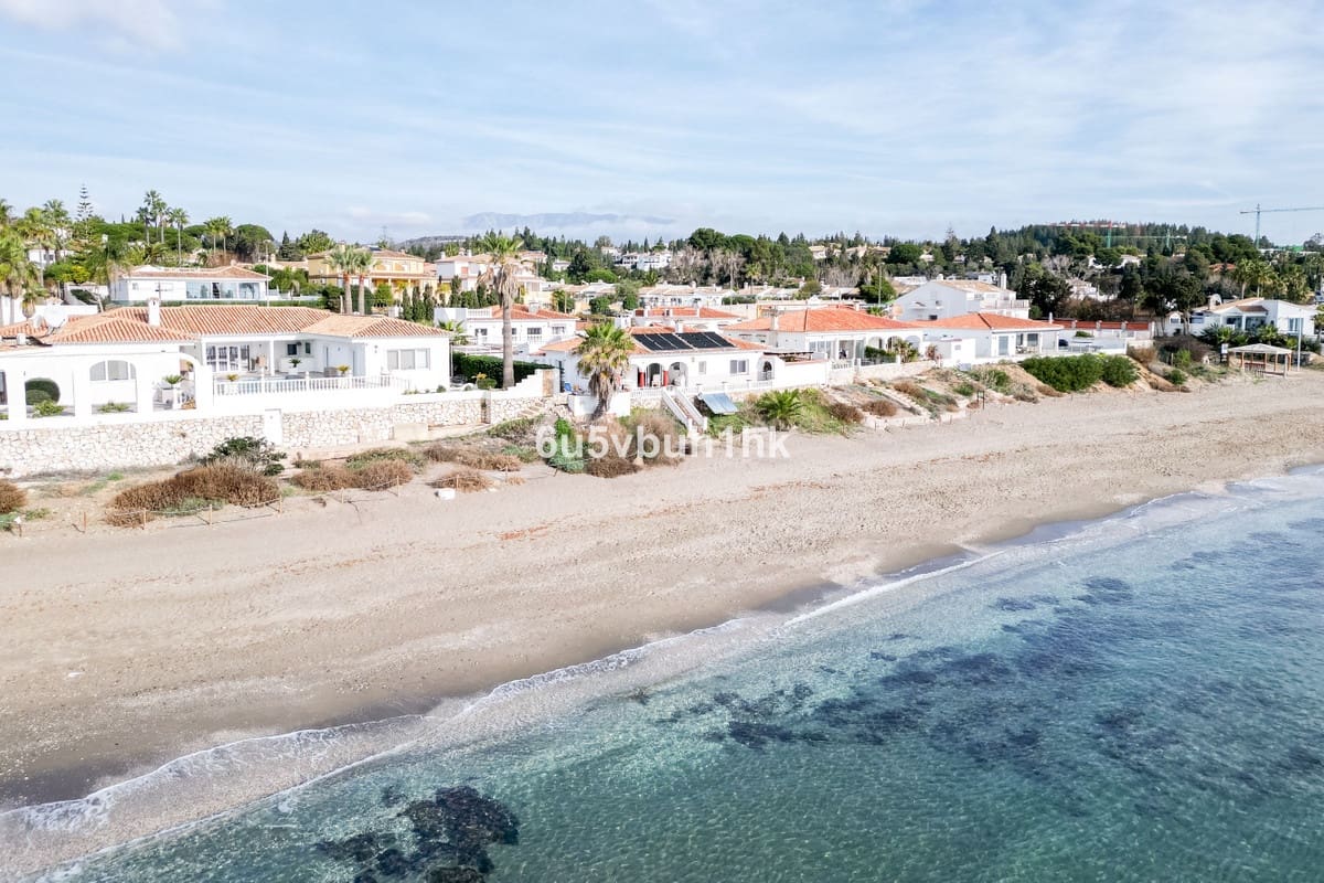 Chalet de 4 habitaciones en El Chaparral en venta - 1.680.000 € (Ref: 9145015)