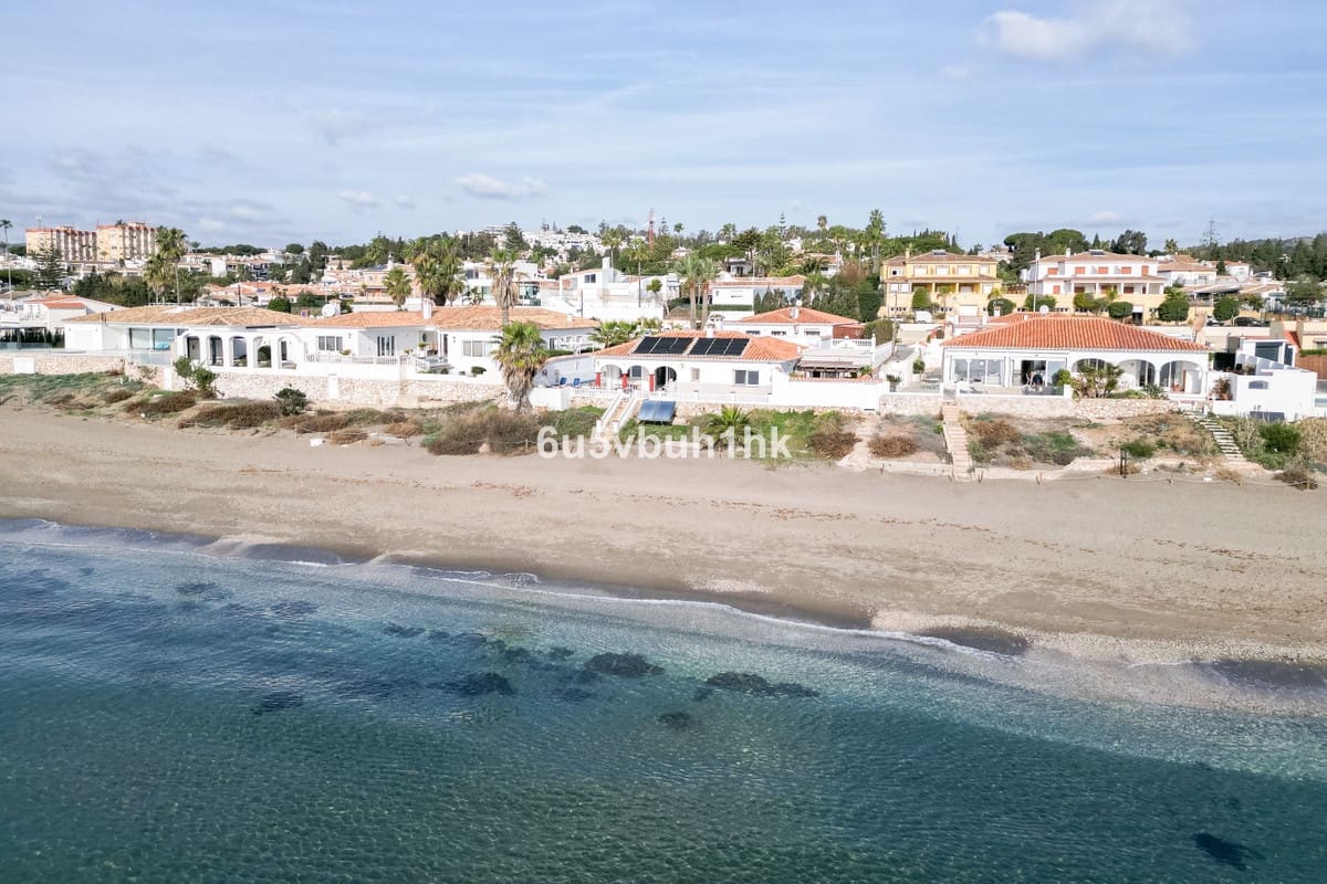 Chalet de 4 habitaciones en El Chaparral en venta - 1.680.000 € (Ref: 9145015)