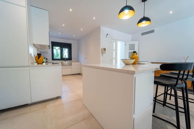 3 sypialnia Willa na sprzedaż w Marbesa, Marbella - 1 675 000 € (Ref: 9145016)