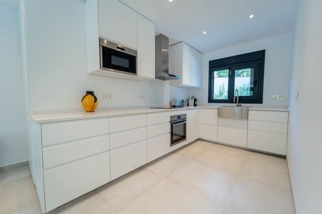 3 sypialnia Willa na sprzedaż w Marbesa, Marbella - 1 675 000 € (Ref: 9145016)