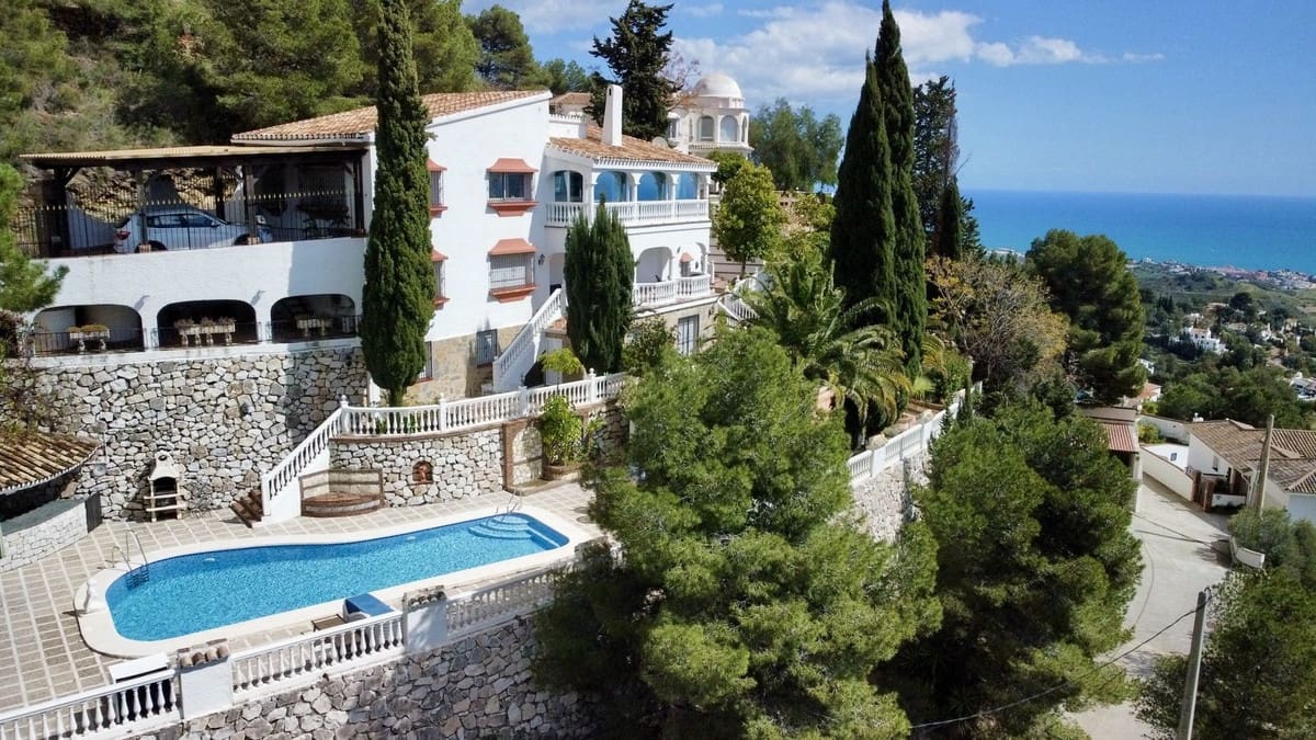 6 makuuhuone Huvila myytävänä paikassa Mijas - 1 450 000 € (Ref: 9145017)