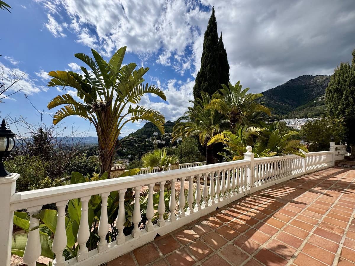 6 makuuhuone Huvila myytävänä paikassa Mijas - 1 450 000 € (Ref: 9145017)