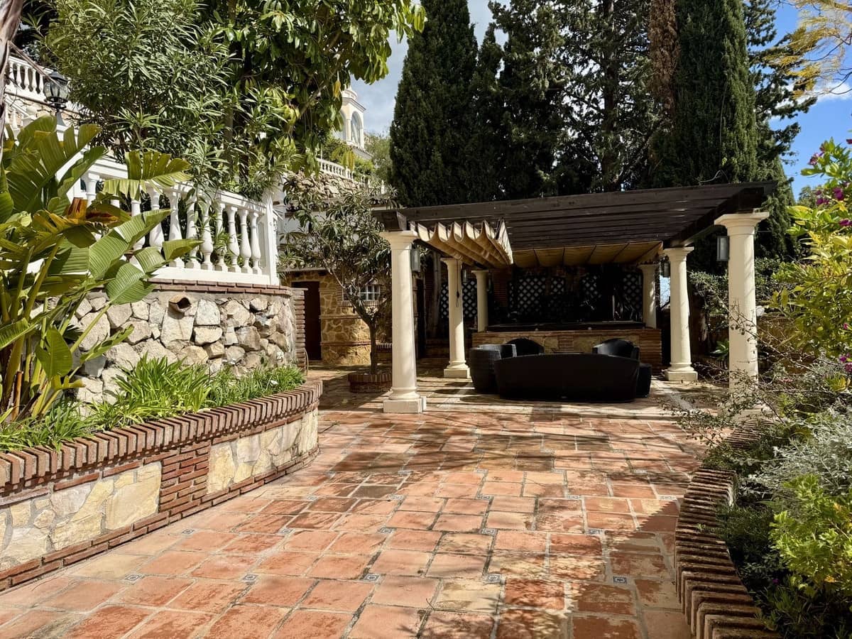 6 makuuhuone Huvila myytävänä paikassa Mijas - 1 450 000 € (Ref: 9145017)