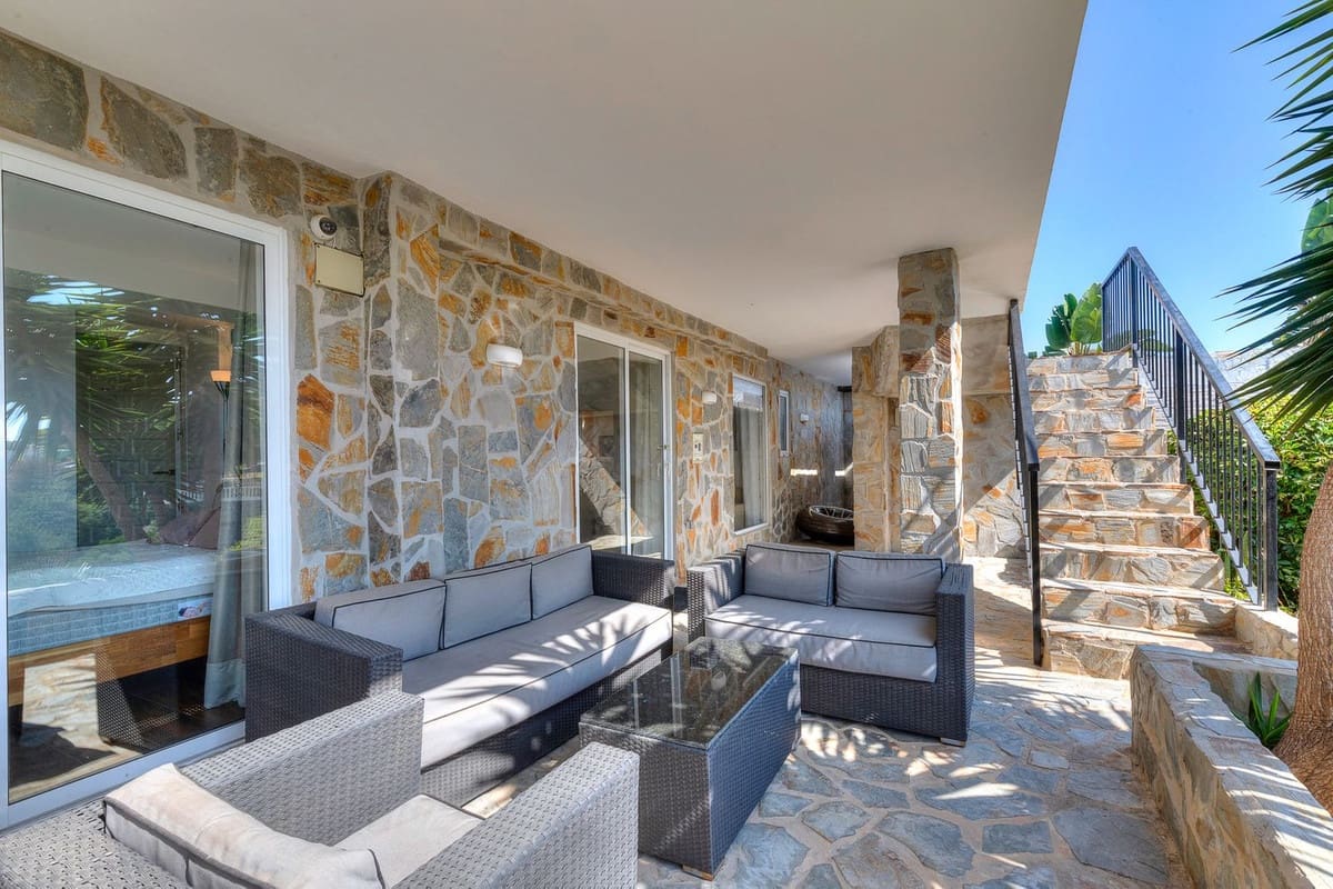 Chalet de 6 habitaciones en Mijas Costa en venta con garaje - 1.625.000 € (Ref: 9145018)