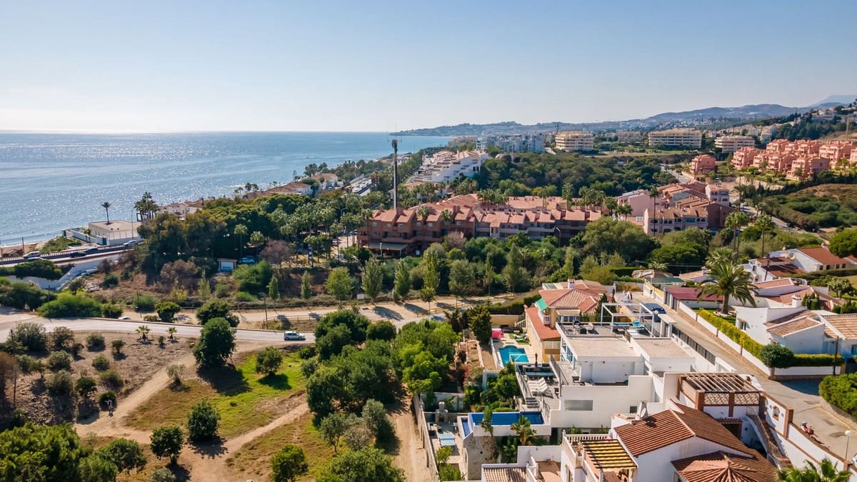 Chalet de 6 habitaciones en Mijas Costa en venta con garaje - 1.625.000 € (Ref: 9145018)