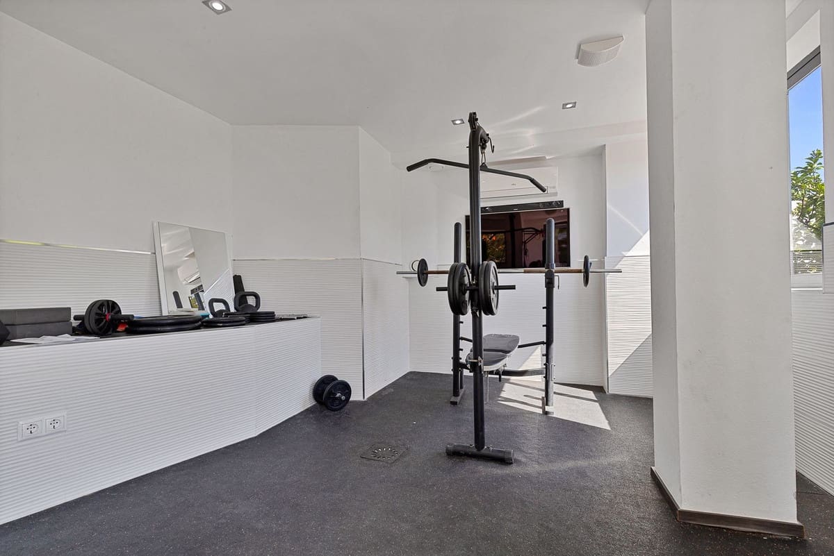 Chalet de 6 habitaciones en Mijas Costa en venta con garaje - 1.625.000 € (Ref: 9145018)