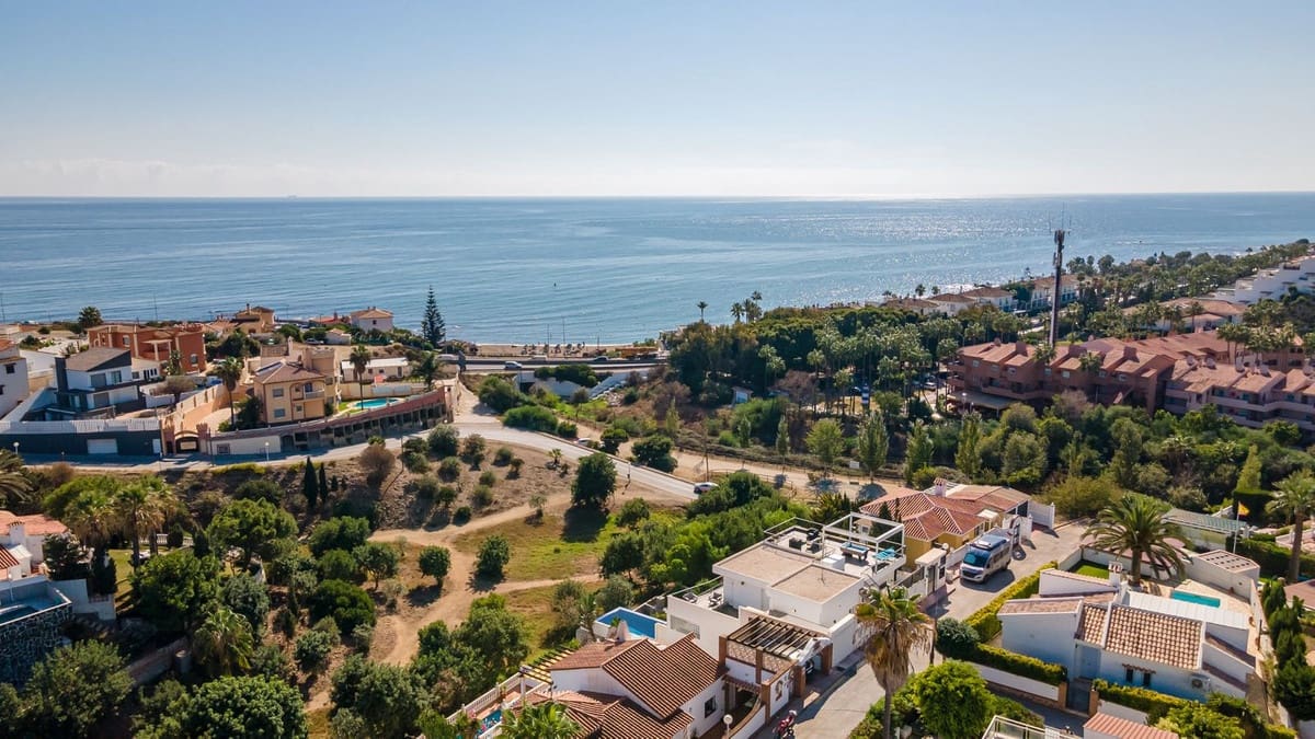 Chalet de 6 habitaciones en Mijas Costa en venta con garaje - 1.625.000 € (Ref: 9145018)