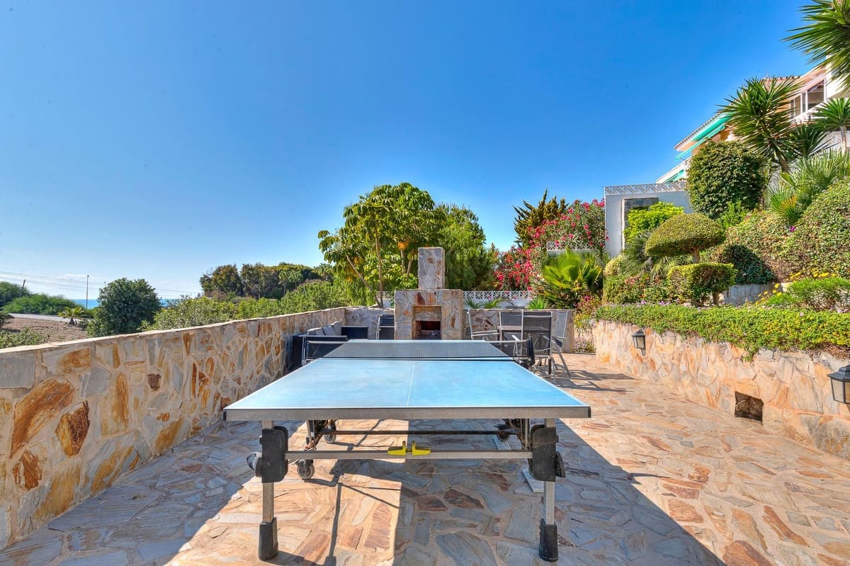 Chalet de 6 habitaciones en Mijas Costa en venta con garaje - 1.625.000 € (Ref: 9145018)