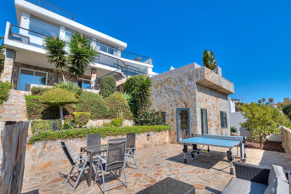 Chalet de 6 habitaciones en Mijas Costa en venta con garaje - 1.625.000 € (Ref: 9145018)