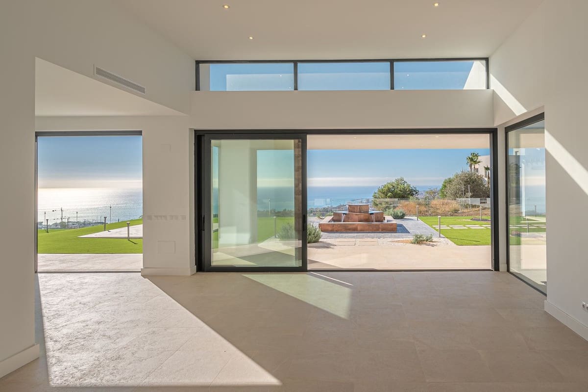 4 bedroom Villa for sale in Mijas with garage - € 1,500,000 (Ref: 9145019)