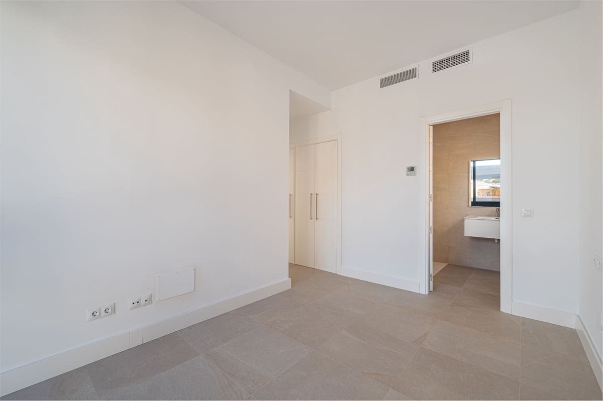 4 bedroom Villa for sale in Mijas with garage - € 1,500,000 (Ref: 9145019)