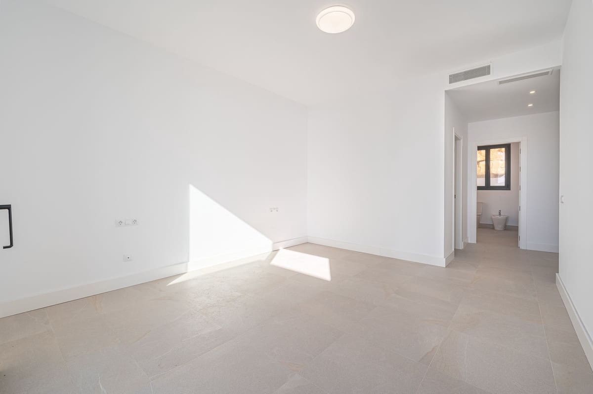 4 bedroom Villa for sale in Mijas with garage - € 1,500,000 (Ref: 9145019)