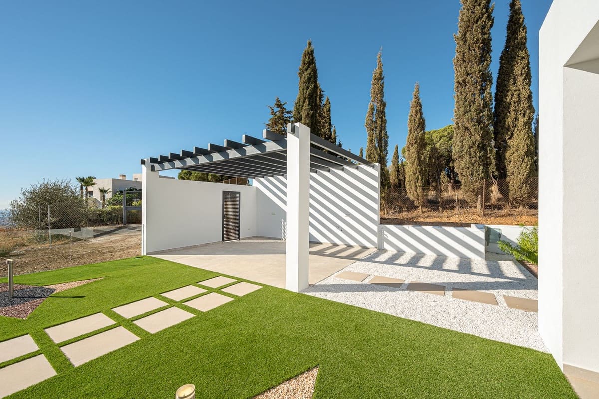 4 bedroom Villa for sale in Mijas with garage - € 1,500,000 (Ref: 9145019)