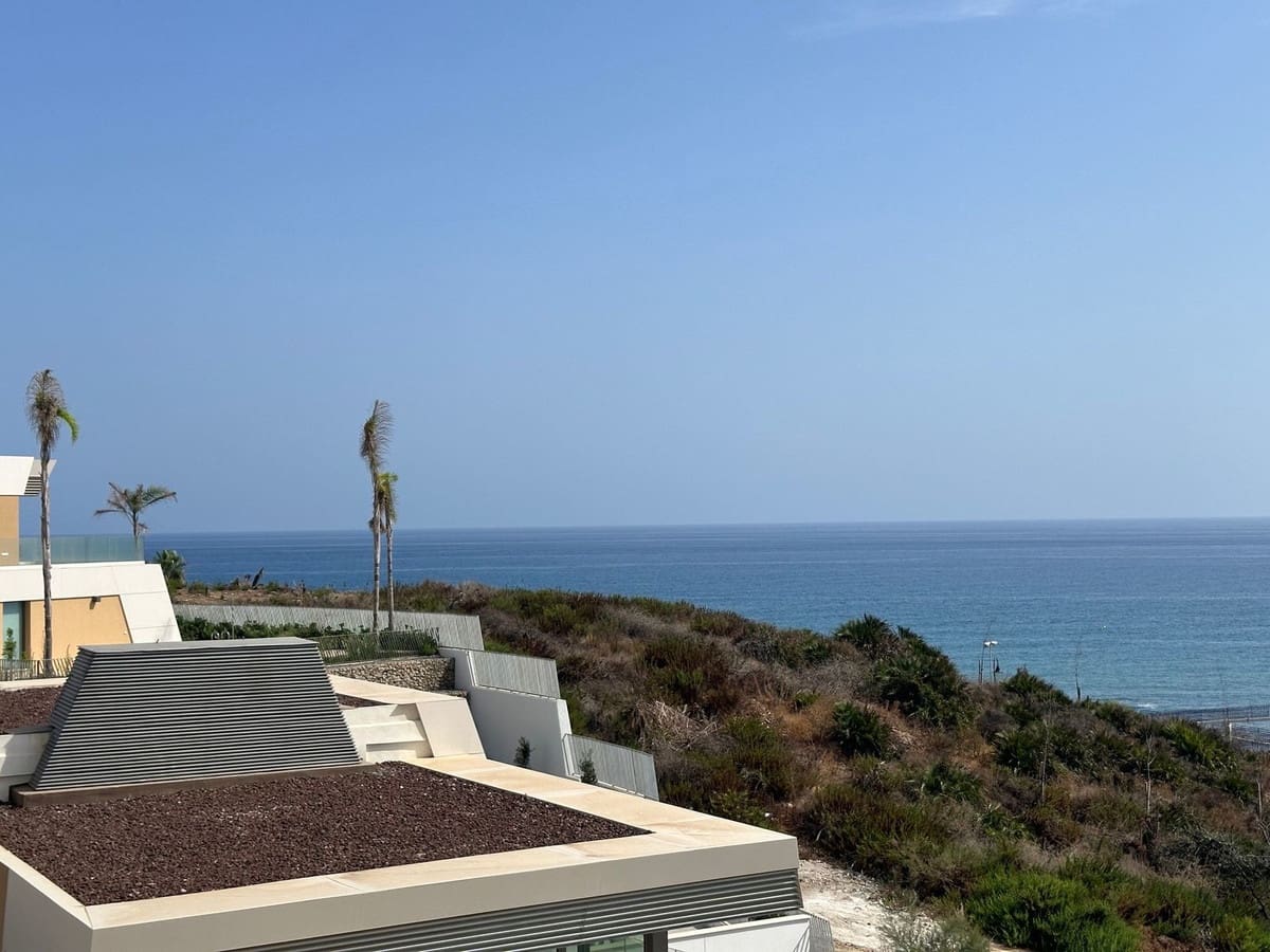 4 makuuhuone Huvila myytävänä paikassa Mijas Costa mukana 
autotalli - 1 350 000 € (Ref: 9145023)
