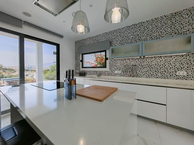4 soverom Villa til salgs i La Cala Golf, Mijas - € 1 375 000 (Ref: 9145025)