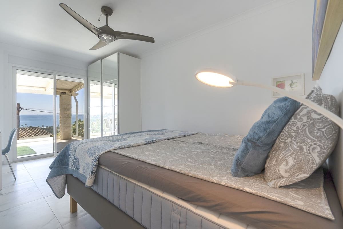 5 makuuhuone Huvila myytävänä paikassa La Cala de Mijas mukana 
autotalli - 1 375 000 € (Ref: 9145026)