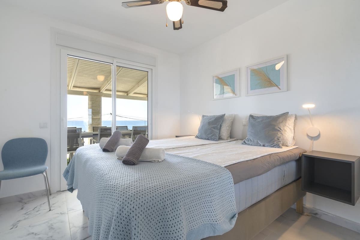 5 makuuhuone Huvila myytävänä paikassa La Cala de Mijas mukana 
autotalli - 1 375 000 € (Ref: 9145026)