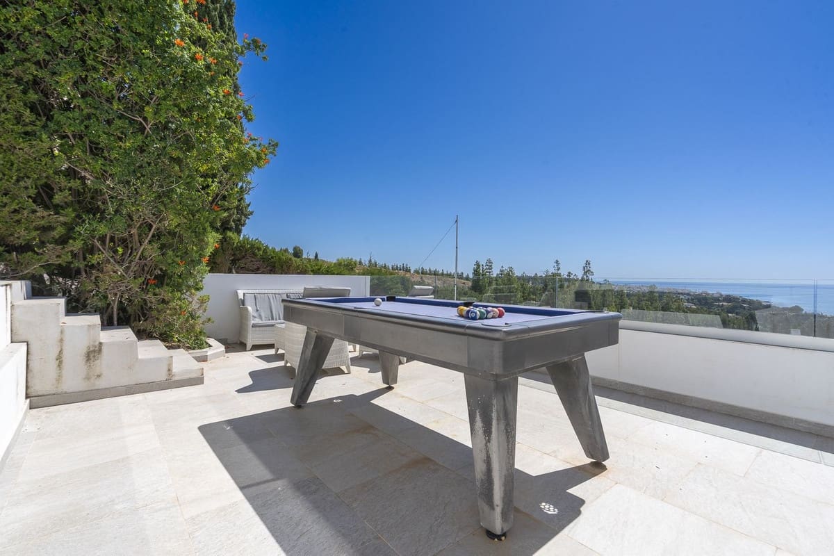 5 makuuhuone Huvila myytävänä paikassa La Cala de Mijas mukana 
autotalli - 1 375 000 € (Ref: 9145026)